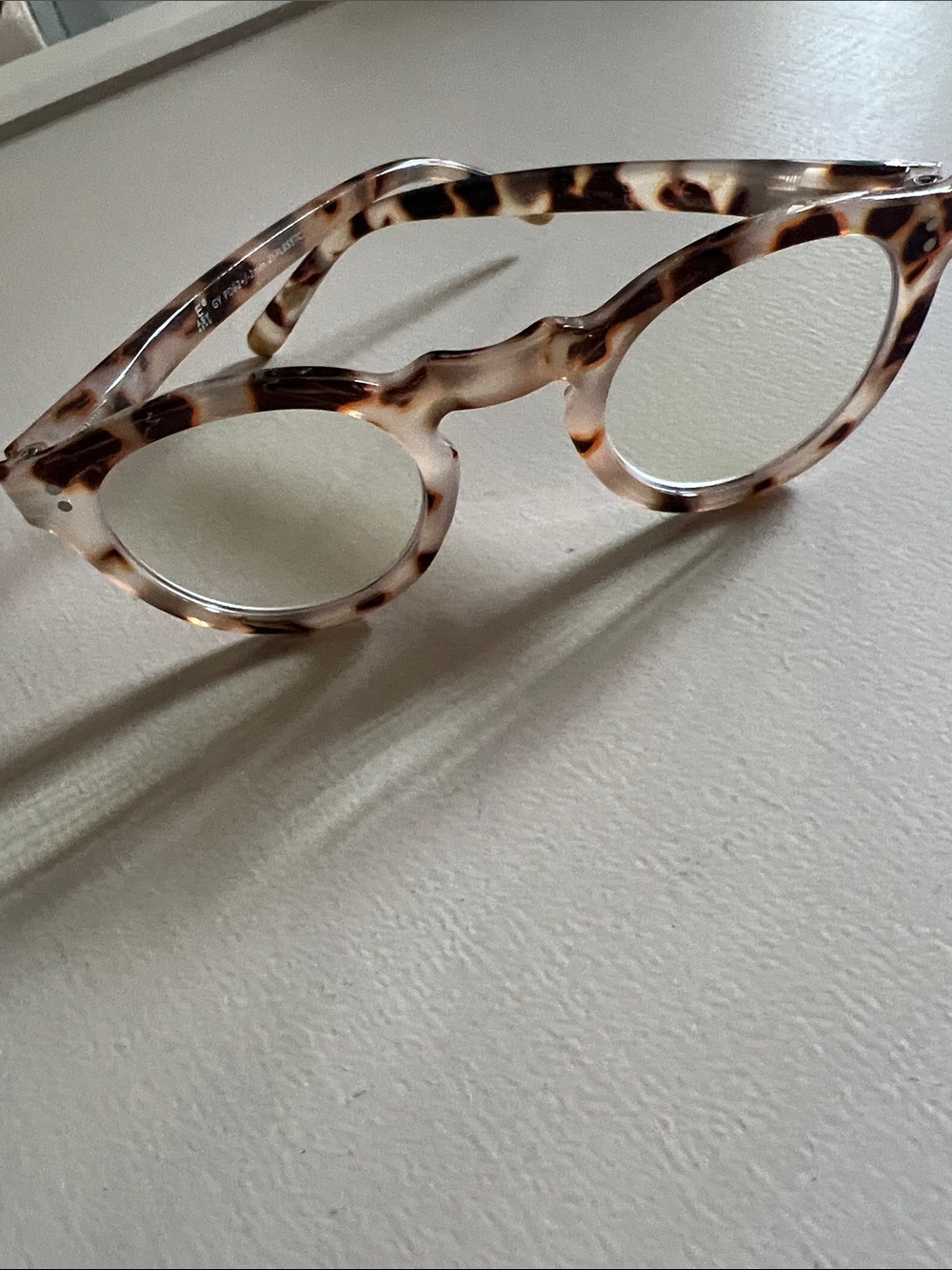 Amazon Tortoiseshell Round Acetate Glasses - Brown/Black Pattern